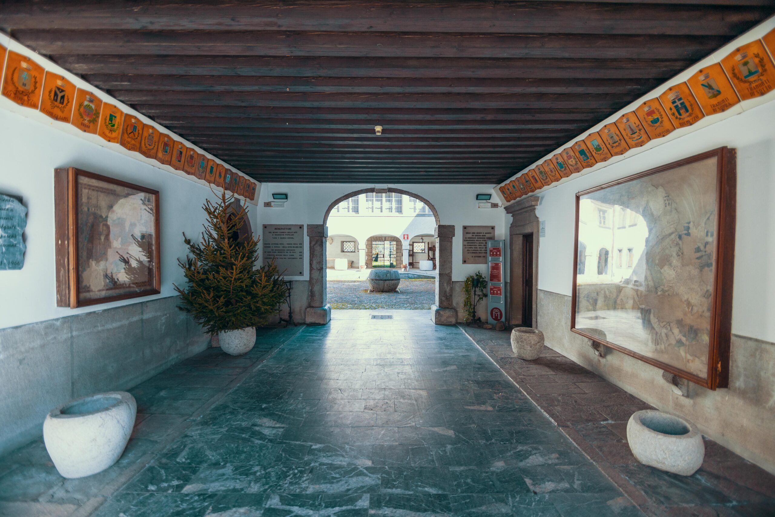 Loggetta di ingresso Museo Gortani
