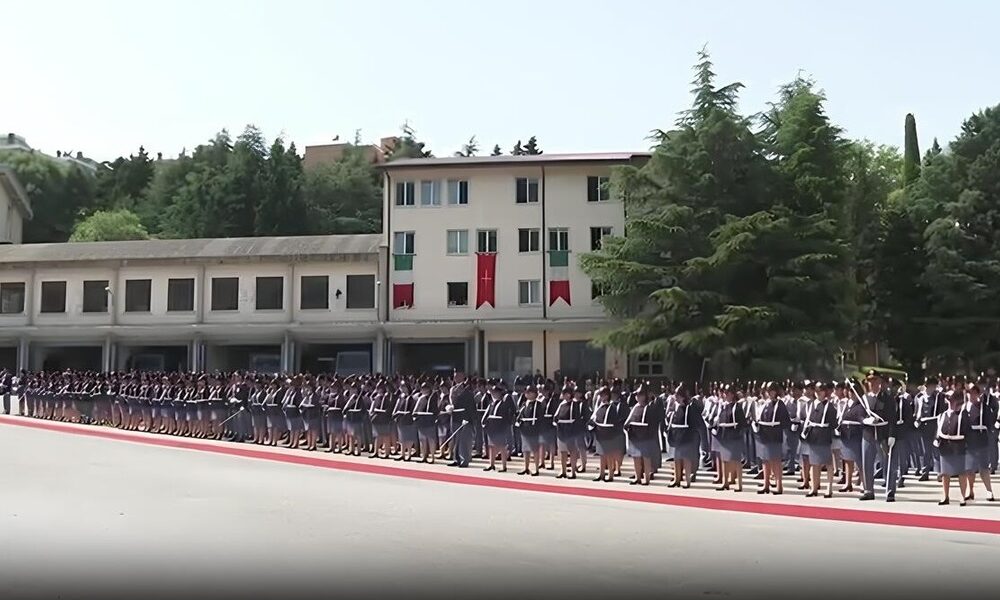 I nuovi agenti durante il giuramento - Trieste, giuramento solenne per 407 nuovi agenti di polizia