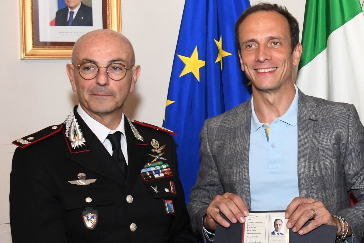 Il governatore Massimiliano Fedriga e il generale Francesco Atzeni - Fedriga saluta il generale Atzeni, cambio al vertice della legione Carabinieri