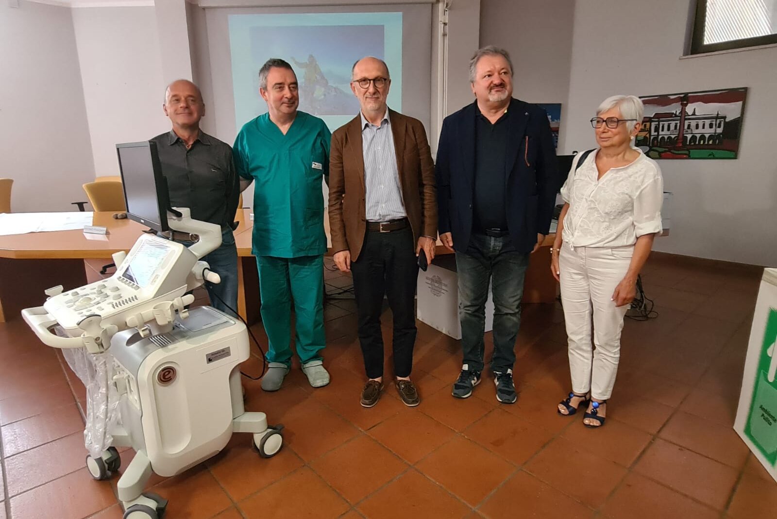 Il nuovo ecografo donato all'ospedale di Gorizia - Urologia Gorizia