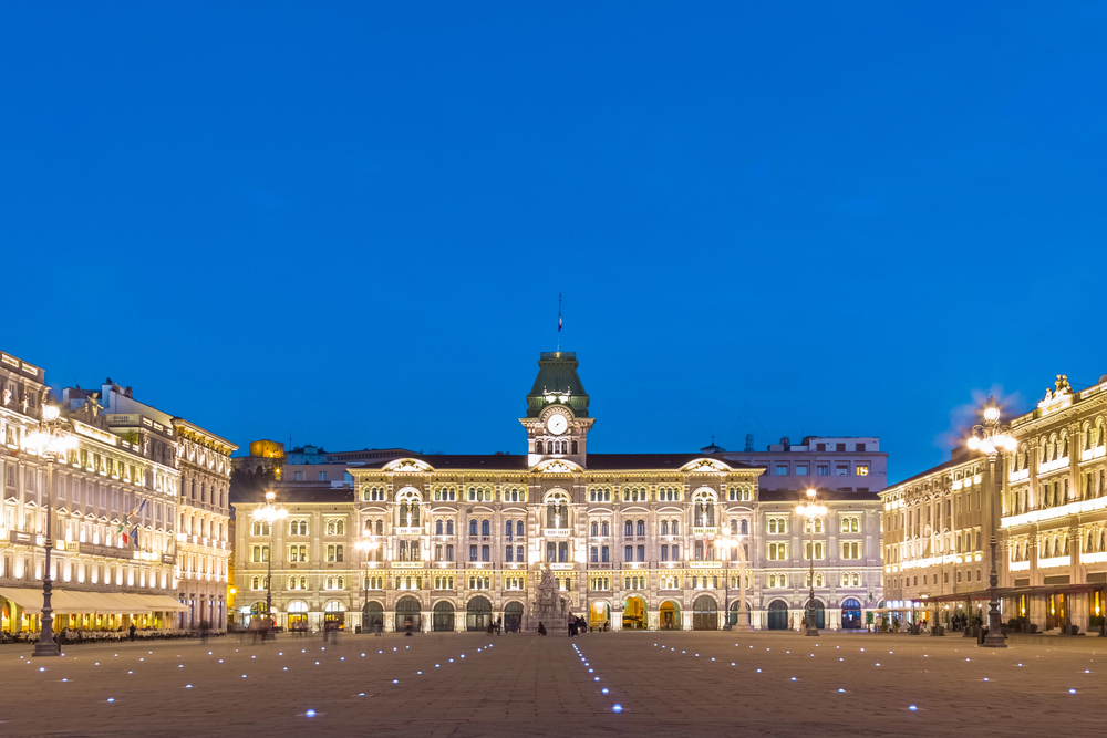 Piazza unità d'Italia a Trieste - Inizia oggi a Trieste la 50esima Settimana Sociale dei Cattolici