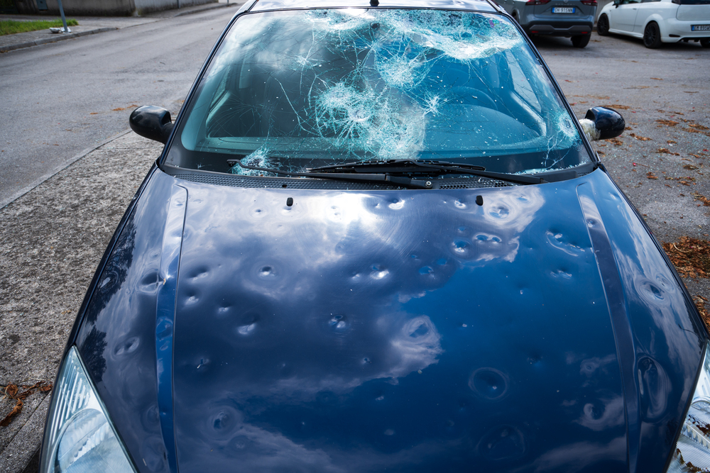 Auto danneggiata dalla grandine