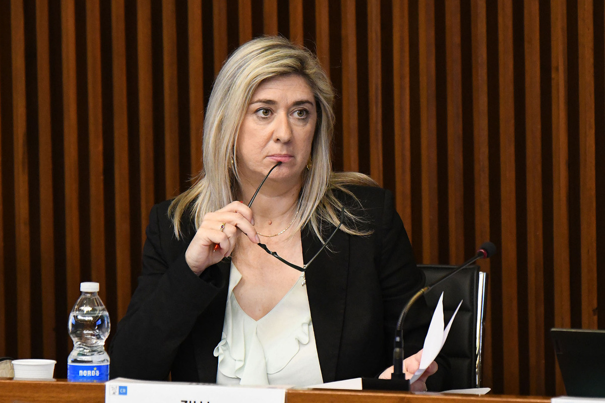 L'assessore regionale alle Infrastrutture Cristina Amirante durante i lavori della commissione - Interventi strategici per il FVG: mobilità, edilizia scolastica e infrastrutture