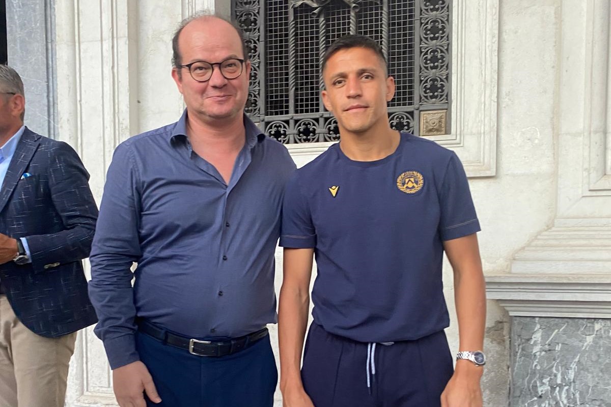 Il vicegovernatore Anzil con Alexis Sanchez