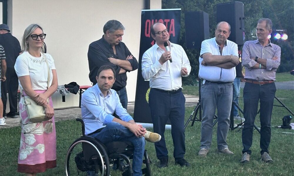 L'intervento del vicegovernatore Mario Anzil durante la tappa a Torreano