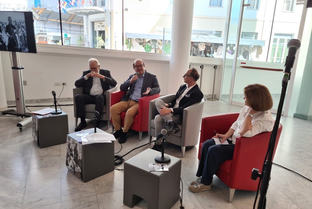 Il vicegovernatore Mario Anzil interviene alla presentazione della Giornate del Cinema muto al Teatro Verdi di Pordenone