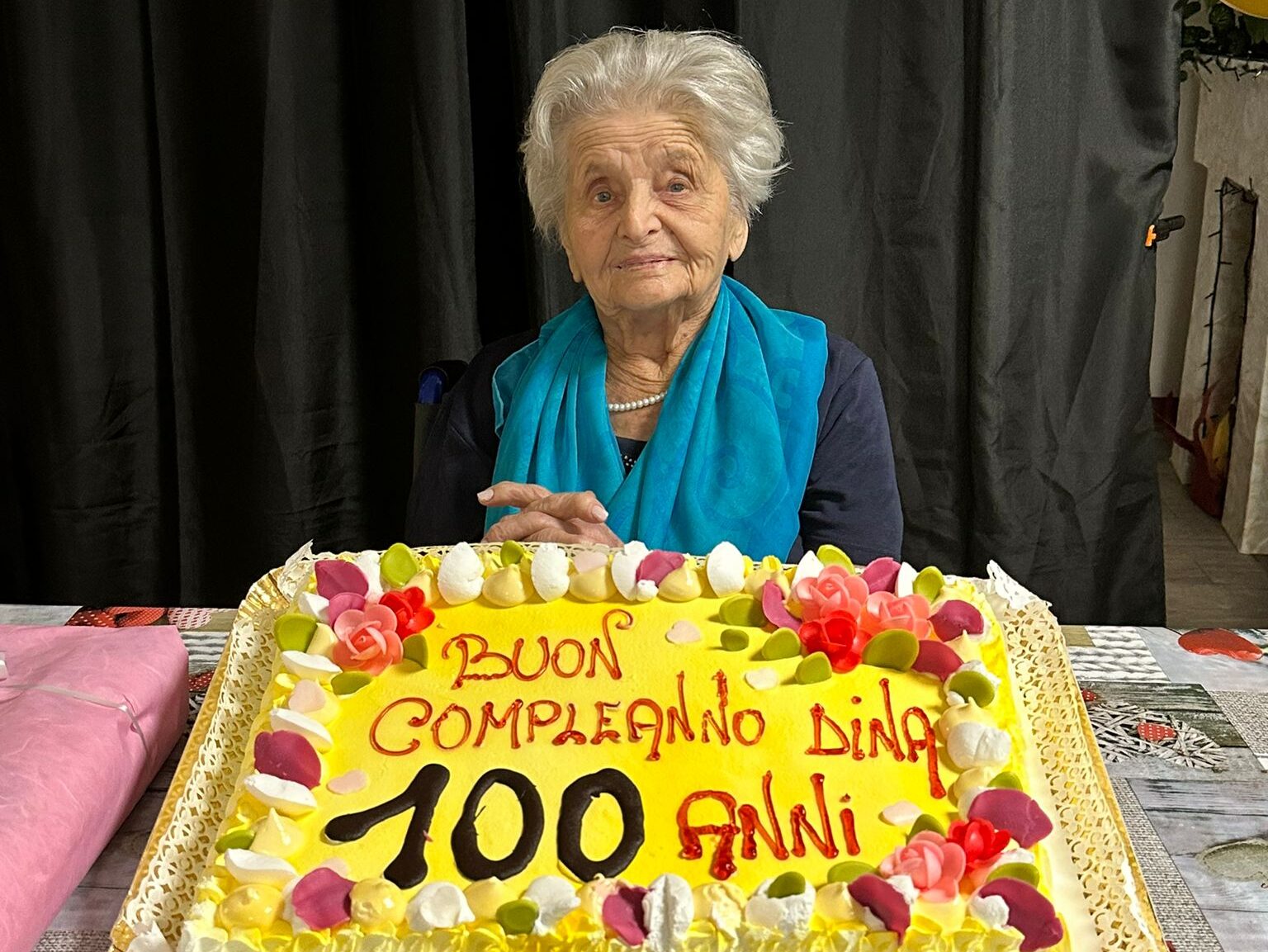 Nonna Dina festeggia 100 anni