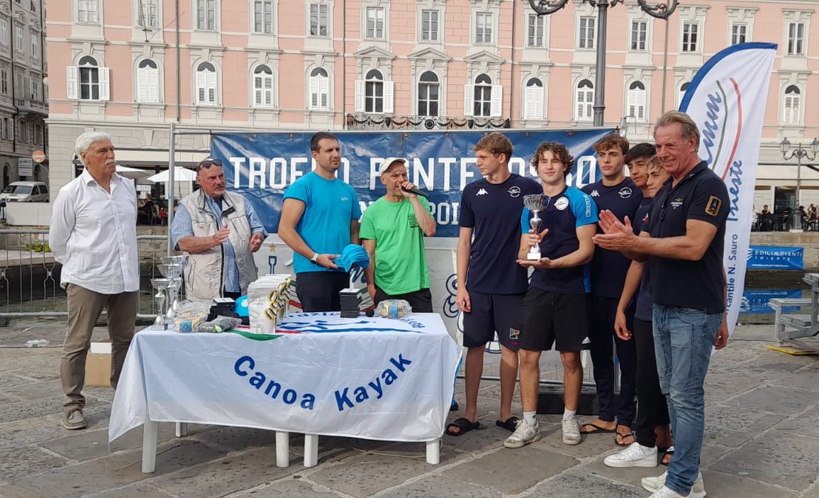 L'assessore Scoccimarro alle premiazioni del Trofeo Ponterosso