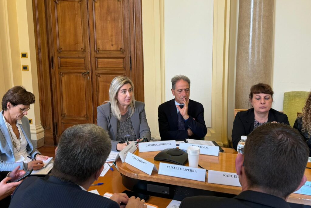 L'assessore Cristina Amirante, durante la riunione al ministero delle Infrastrutture e dei trasporti sul passo di Monte Croce carnico