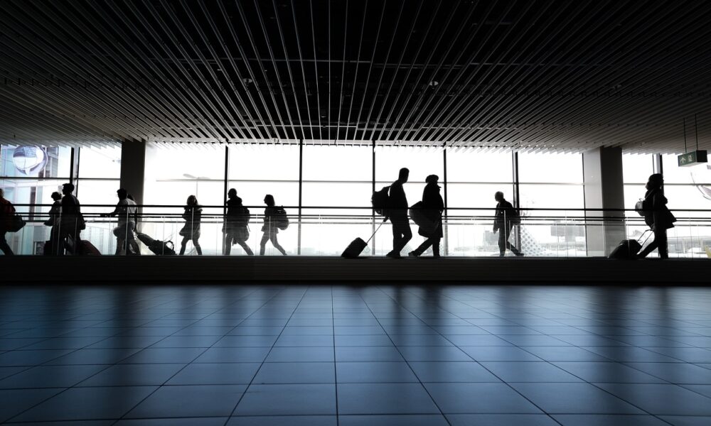 Persone in aeroporto