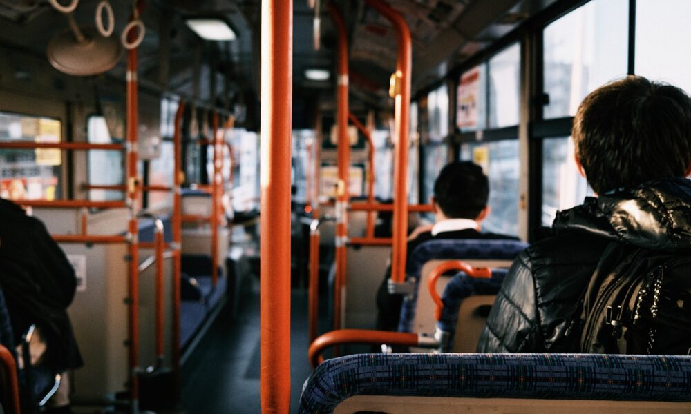 Interno di un bus - Lavoro, 80 posizioni aperte per il recruiting day Tpl Fvg