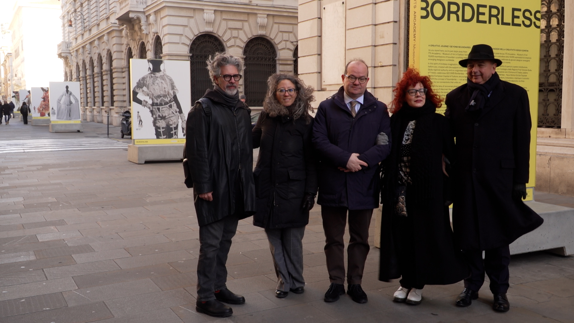 Foto di gruppo delle autorità per l'inaugurazione di Borderless