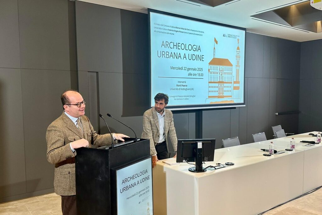 Il vice governatore Mario Anzil alla presentazione della monografia 'Archeologia urbana a Udine'