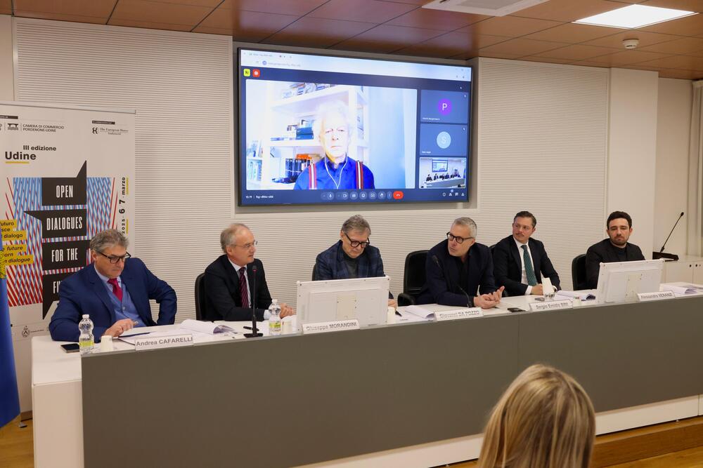 Un momento della conferenza stampa